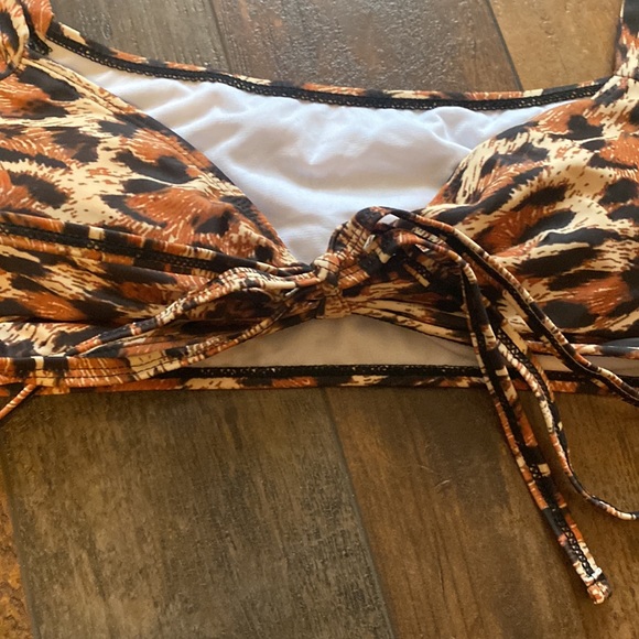 Medium cheetah bikini with removal padding - Picture 5 of 7